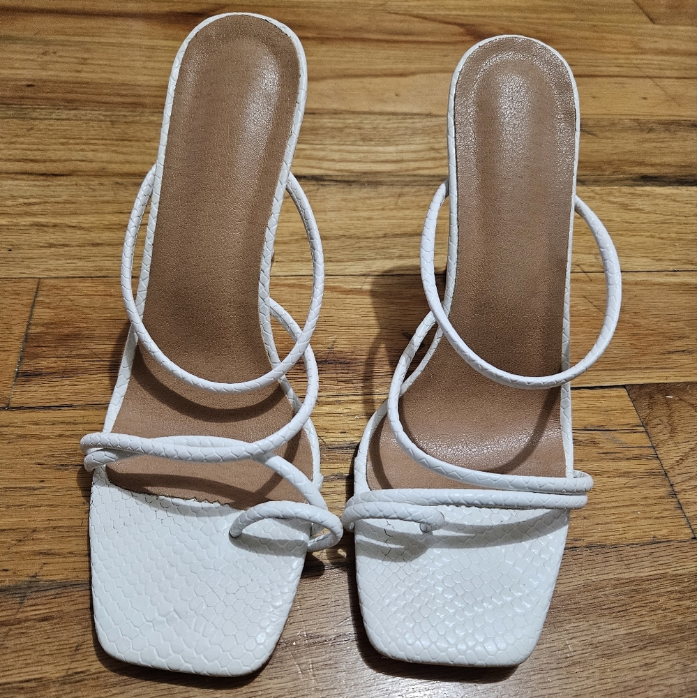 White heel